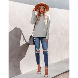 NWOT- VICI mock neck cotton sweatshirt